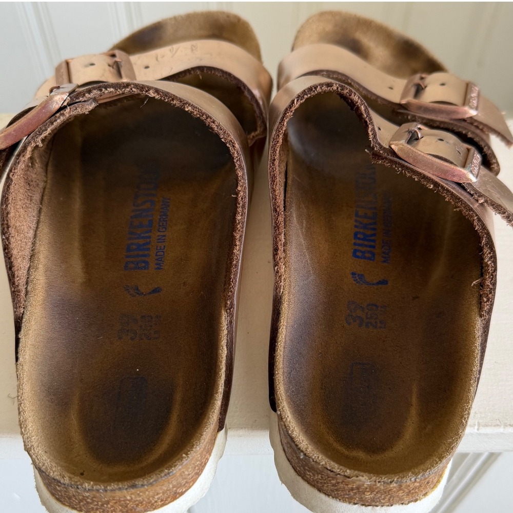 Birkenstock Arizona Rose Gold Metallic Sandals Size 39 Narrow Footbed - Picture 3 of 9